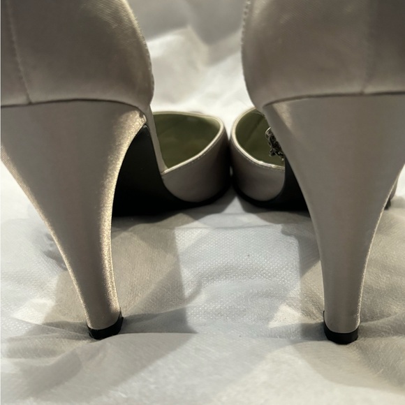 Impo Satin Ankle Strap with Rhinstoned - Picture 2 of 5